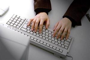 防犯用のカメラを調べてみましょう